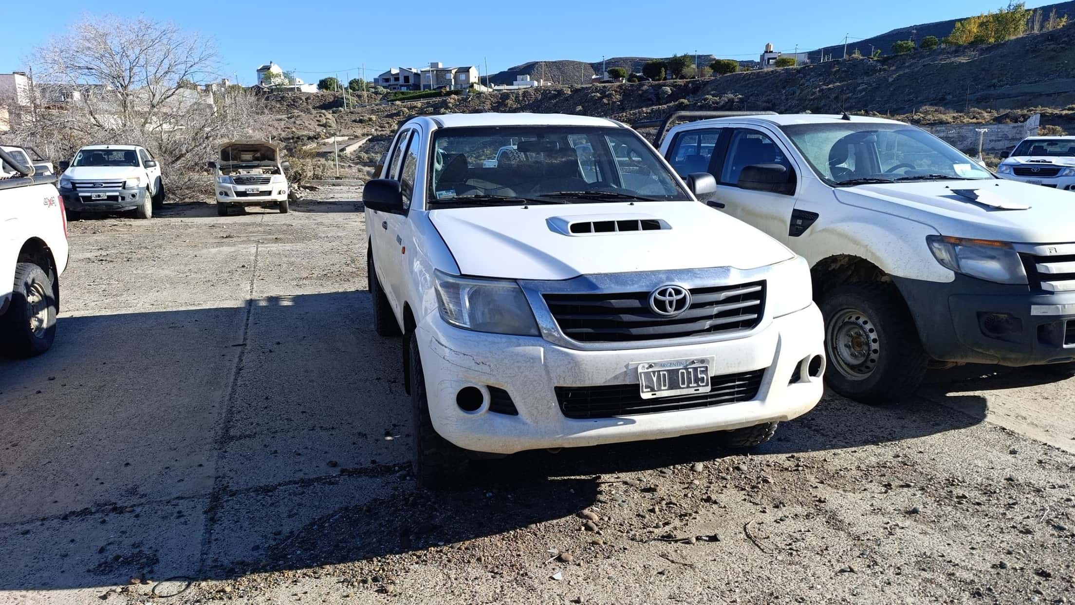 TOYOTA PICK-UP HILUX 4X4 CABINA DOBLE DX PACK 2.5 TDI, Año 2012. DOM: LYD015. Ubicación: Comodo Rivadavia, provincia de Chubut