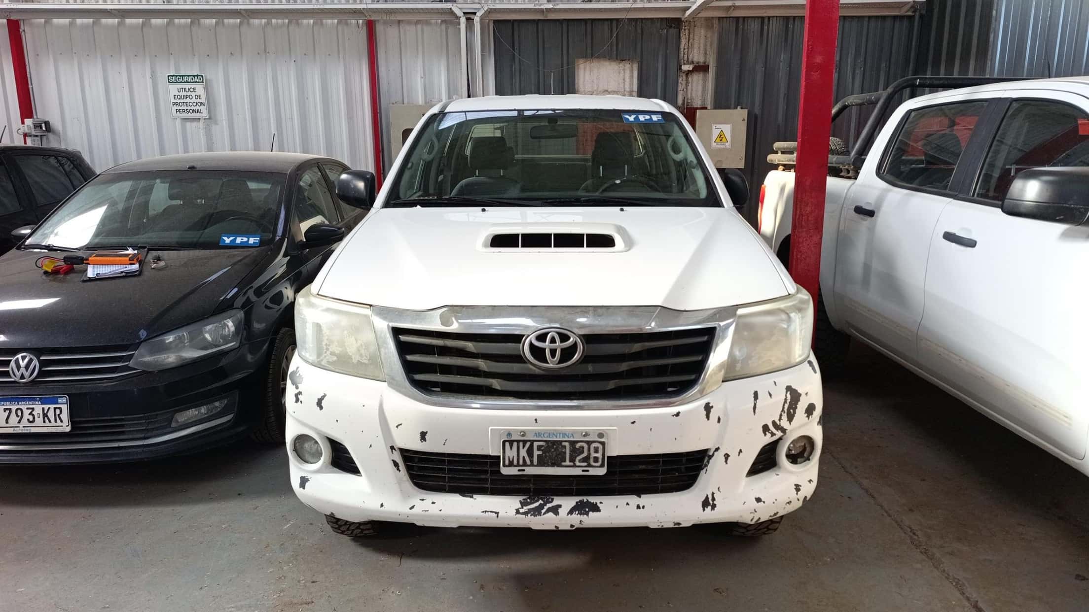 TOYOTA PICK-UP HILUX 4X4 CABINA DOBLE DX PACK 2.5 TDI, Año 2013. DOM: MKF128. Ubicación: Cañadon Seco, provincia de Santa Cruz