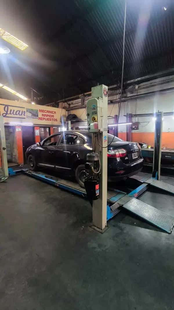 ELEVADOR DE AUTOMOTOR 4 COLUMNAS