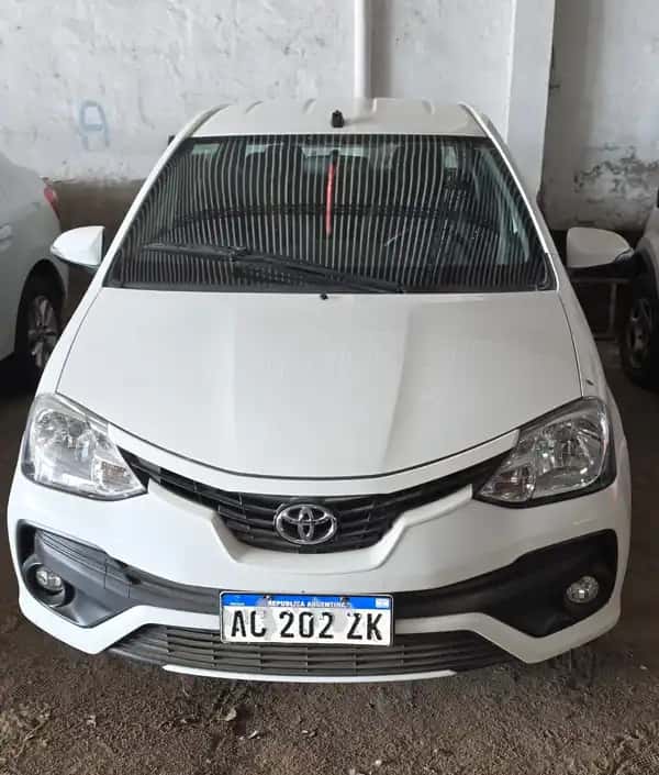 Oportunidad... Impecable ETIOS 2018