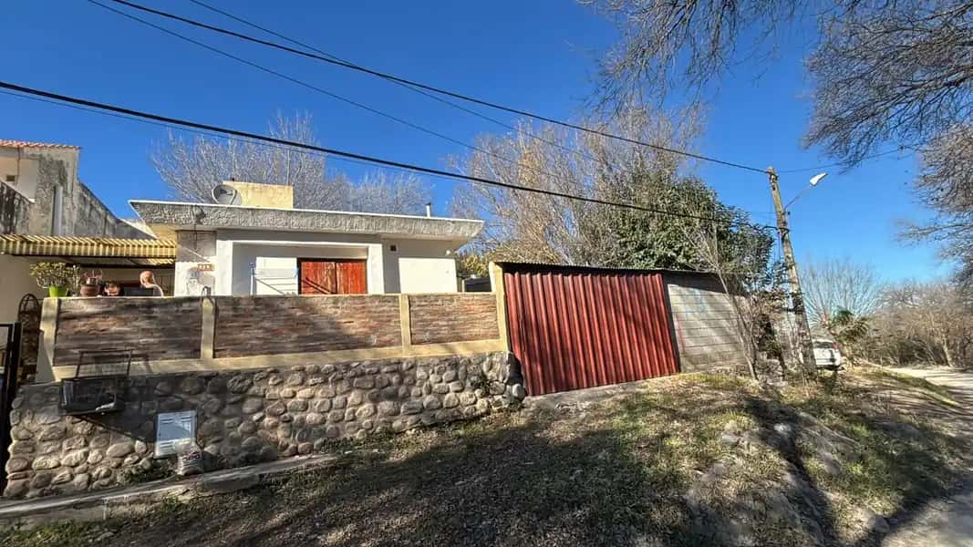 LA FALDA VIVIENDA CON MUY BUEN RENTA OPORTUNIDAD