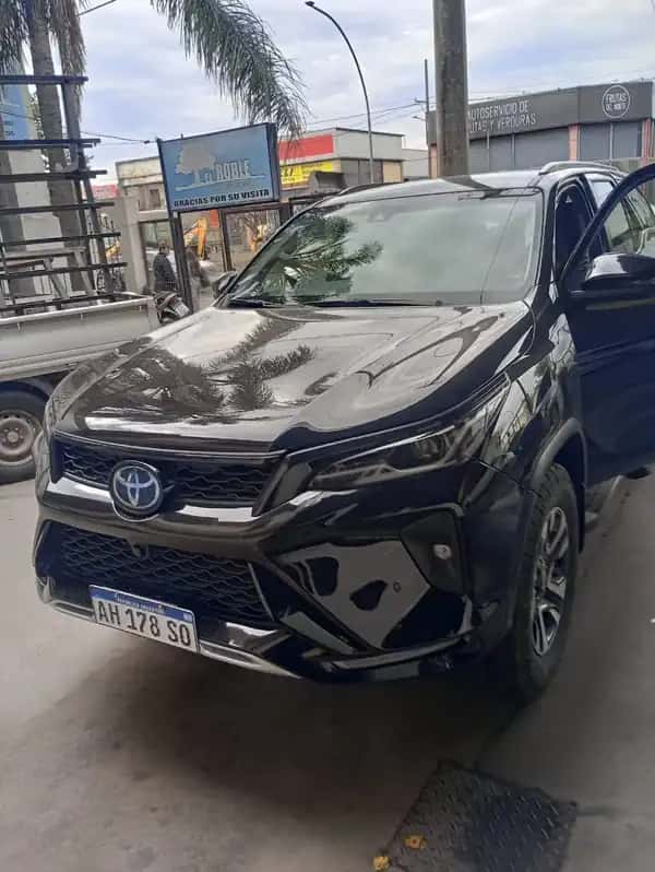 TOYOTA  SUV SW4 2025