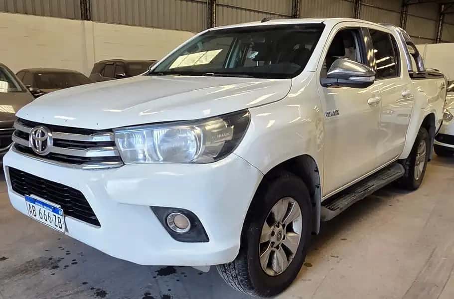 TOYOTA HILUX 4X4 D/C SRV 2.8 TDI 6 A/T AÑ0 2017