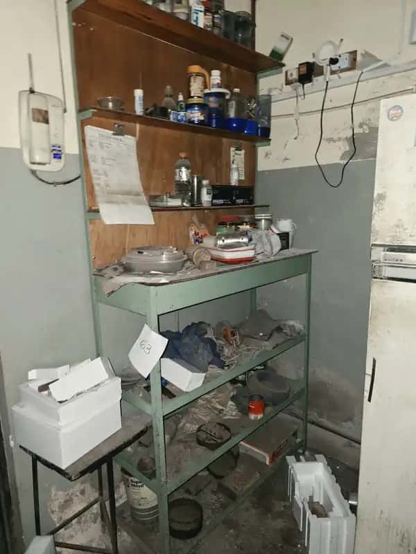 Estantería+ carrito +  mesa de trabajo
