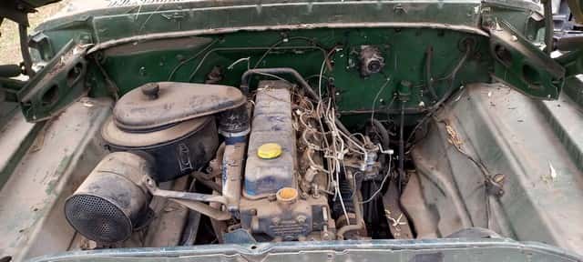 UN CAMION, USADO, SIN FUNCIONAR, MARCA FORD, MODELO F-7000, MOTOR NRO. PA6479692, CHASIS NRO. KA6LAT-31500, MODELO AÑO APROX. 1981, TIPO CHASIS C/CABINA. POSEE: MOTOR DE ARRANQUE, RADIADOR, TABLERO DE INSTRUMENTOS ROTO, CAJA DE CARGA METÁLICA CON LATERALES VOLCABLES, ARCOS PORTA LONA, CAJA DE VELOCIDADES, DIFERENCIAL, DIRECCIÓN, Y SEIS RUEDAS ARMADAS CON CUBIERTAS DE MOVIMIENTO. CON DETERIOROS GENERALES, AVERÍAS, DESARMES E INCOMPLETO. NI 36263- DOMINIO WVX468
