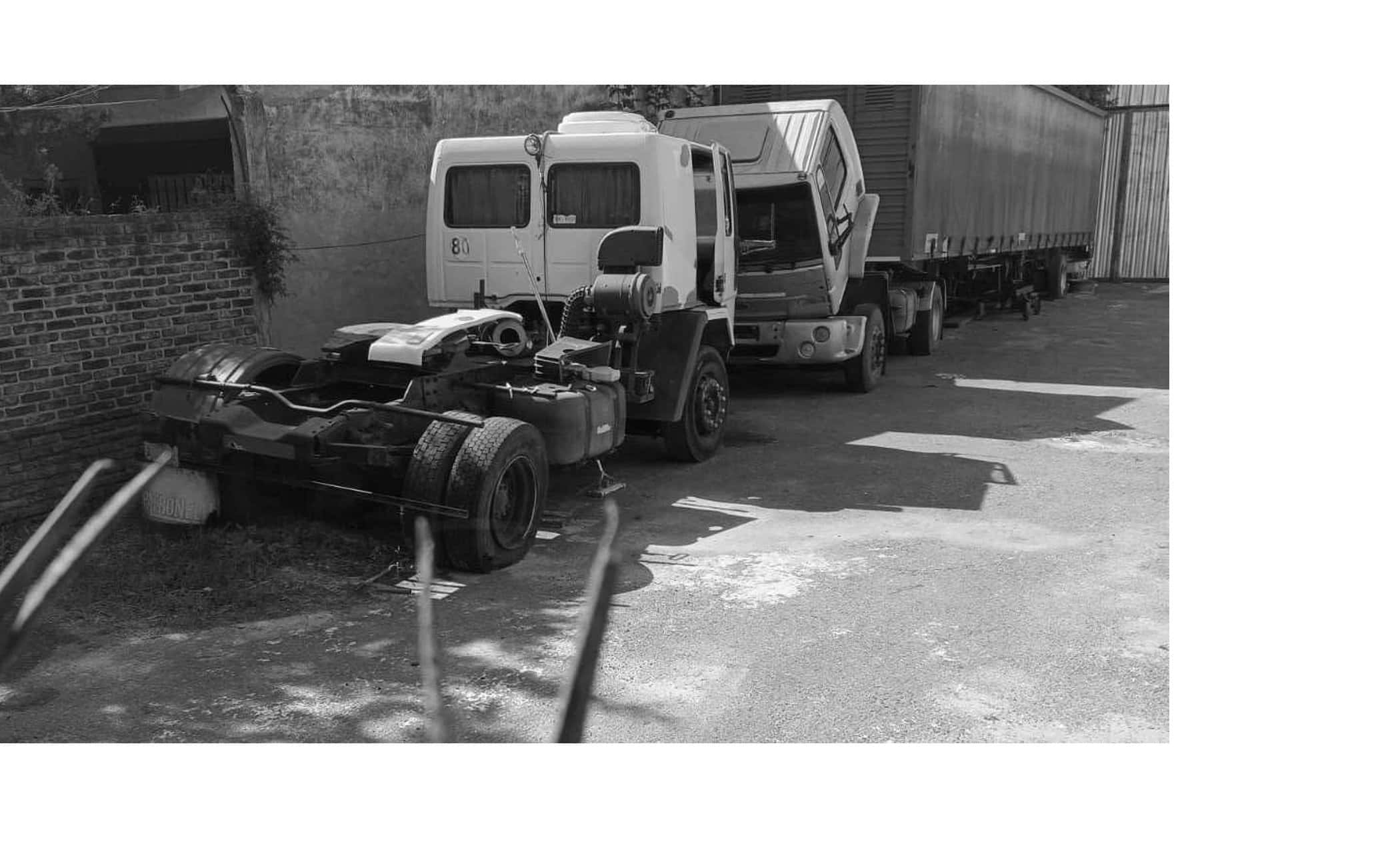 Automotor FORD TIPO TRACTOR DE CARRETERA. MODELO CARGO 1722. AÑO 2006. SIN FUNCIONAR.