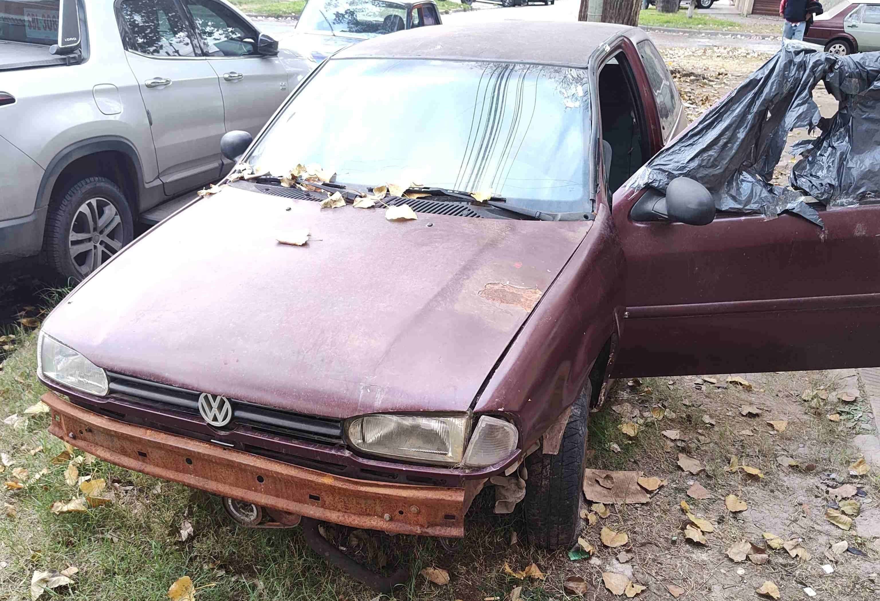 AUTOMOTOR- VOLKSWAGEN GOL GLD SEDAN 3 PUERTAS - AÑO 1996