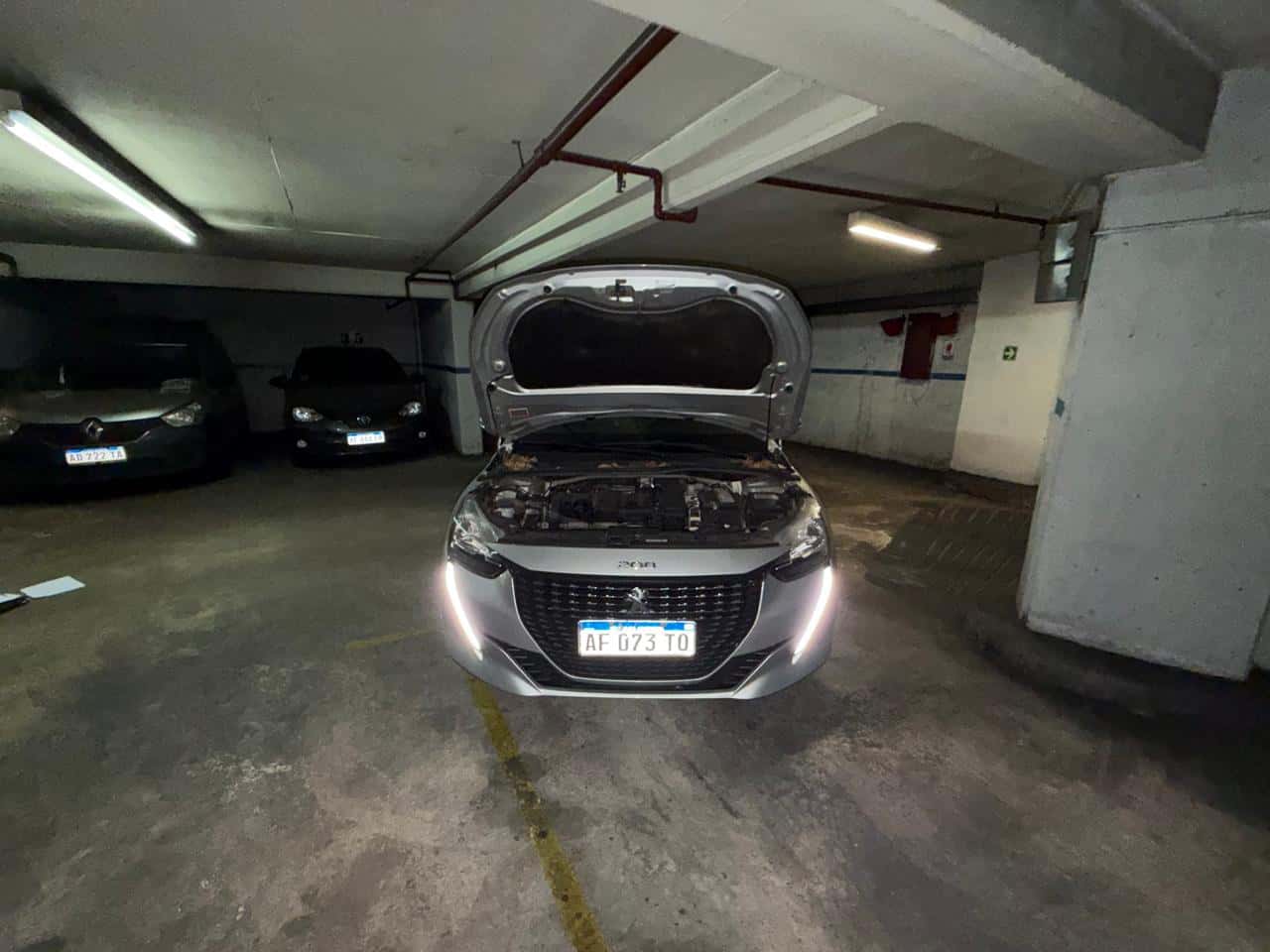 AUTOMOTOR- PEUGEOT PZ-208 ACTIVE 1.6L- 5 PUERTAS-AÑO 2021- MUY BUEN ESTADO-