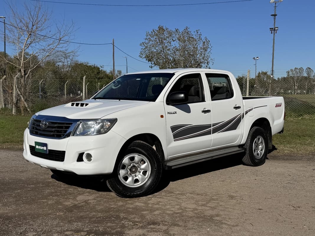 Sin Reserva: 2013 Toyota Hilux 4x2 DC DX 2.5 TDI