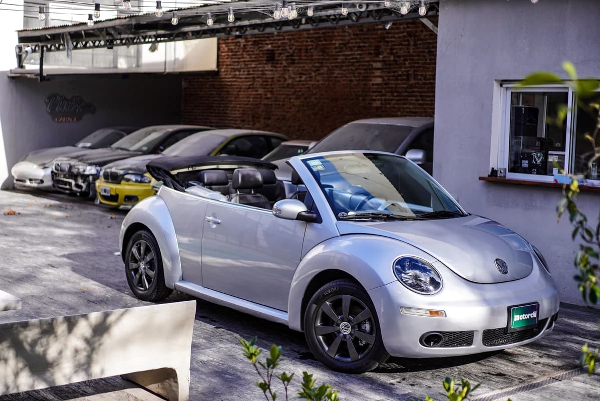 Sin Reserva: Pini´s Garage 2008 Volkswagen New Beetle 2.5 Cabriolet