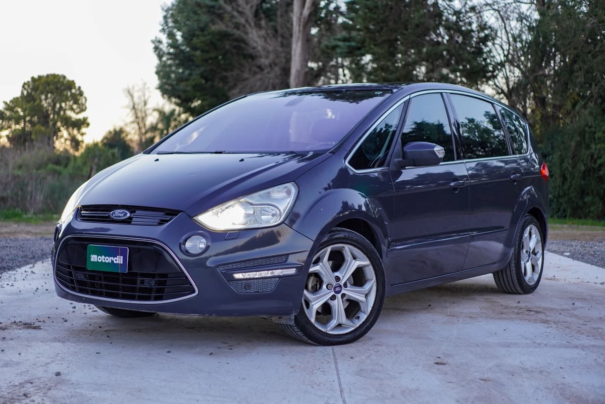 2013 Ford S-MAX Titanium