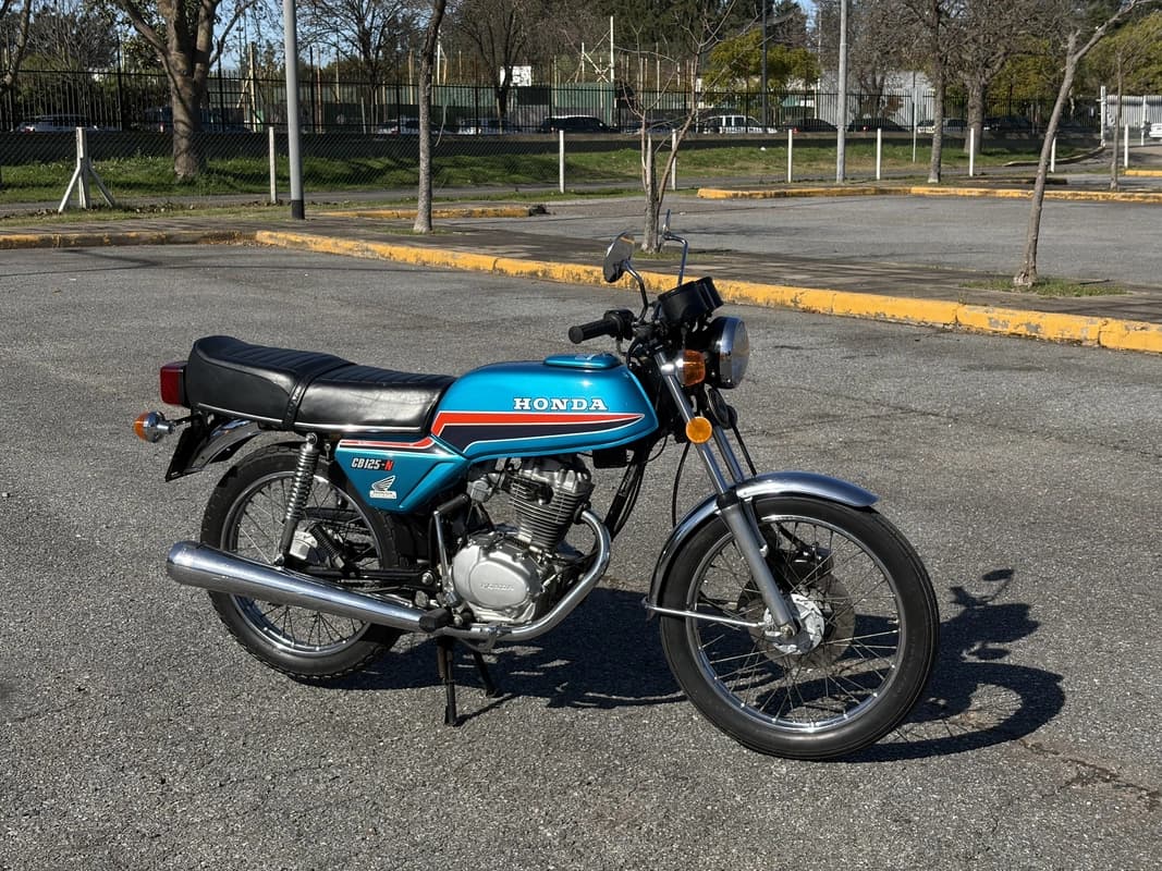 4.800-KM 1981 Honda CB-125N