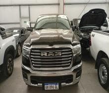 PICK UP CABINA DOBLE RAM RAM 1500 LARA