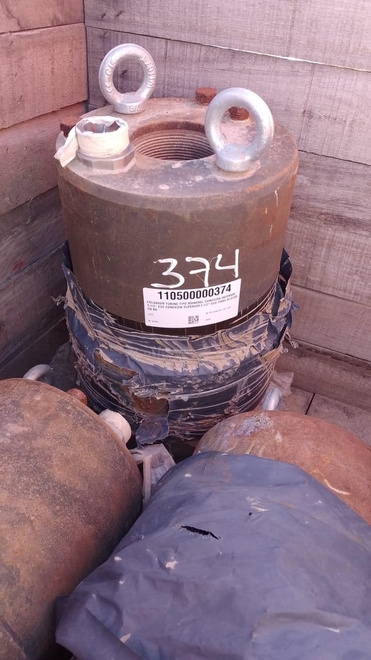Colgadores TBG sin uso y mat.varios, Cantidad: 10 Unidades, Condición: Sin uso. LOC: Cerro Dragón, provincia de Chubut