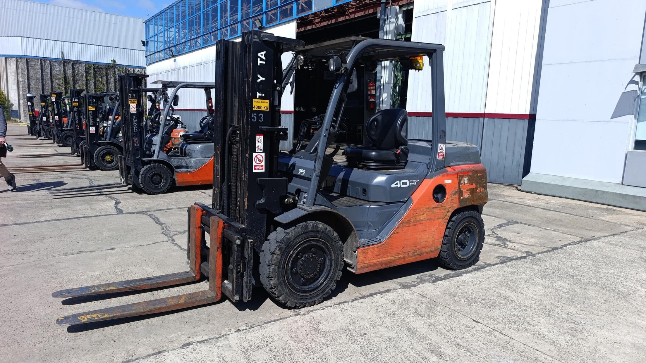 AUTOELEVADOR TOYOTA 8FD40N, Año: 2016, Cantidad: 1 unidad, Condición: usado. LOC: SAN FERNANDO, provincia de Buenos Aires