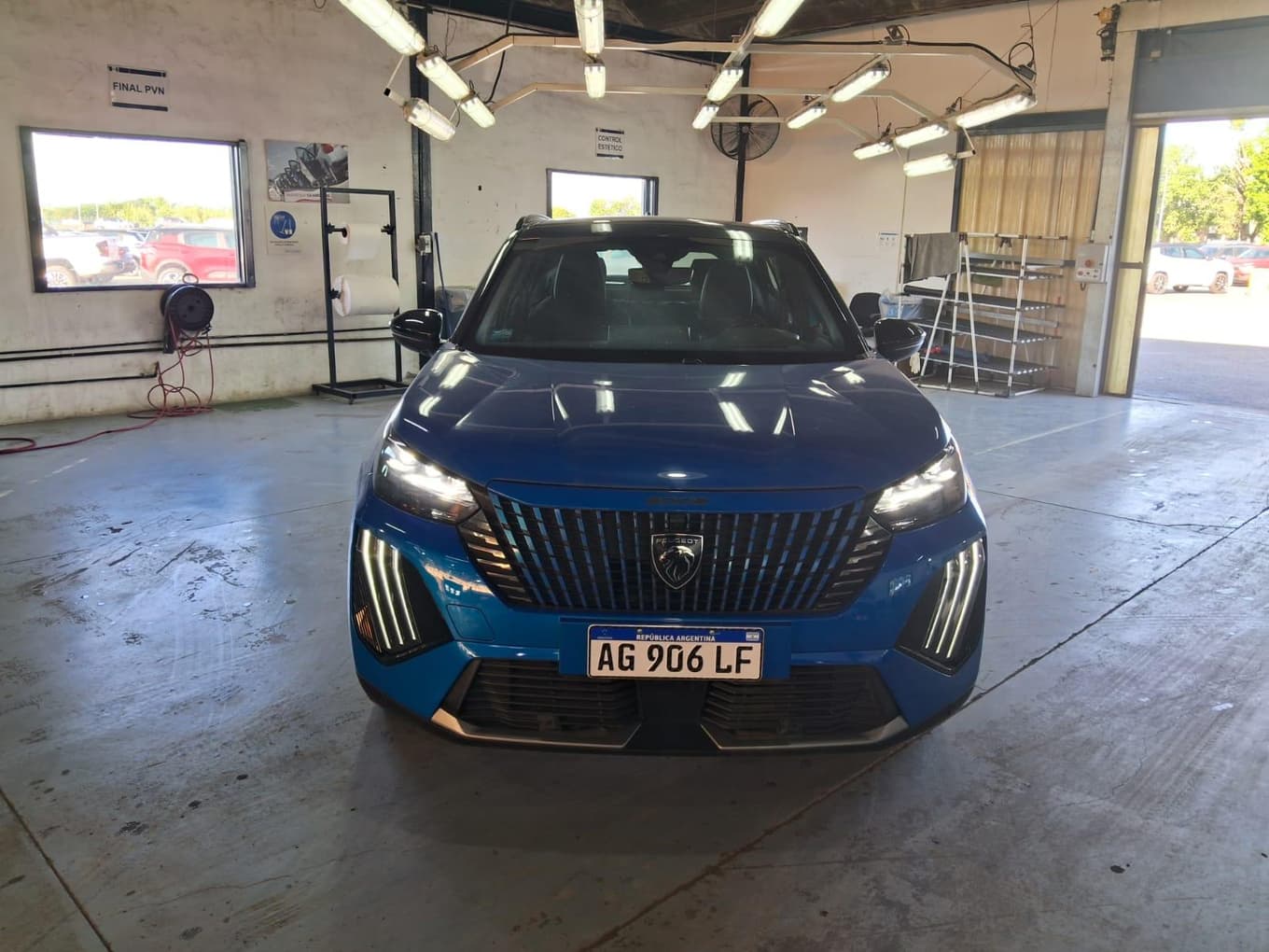 PEUGEOT SEDAN 5 PUERTAS E2008 GT AM25, Año 2024. DOM: AG906LF. Ubicación: El Palomar, provincia de Buenos Aires