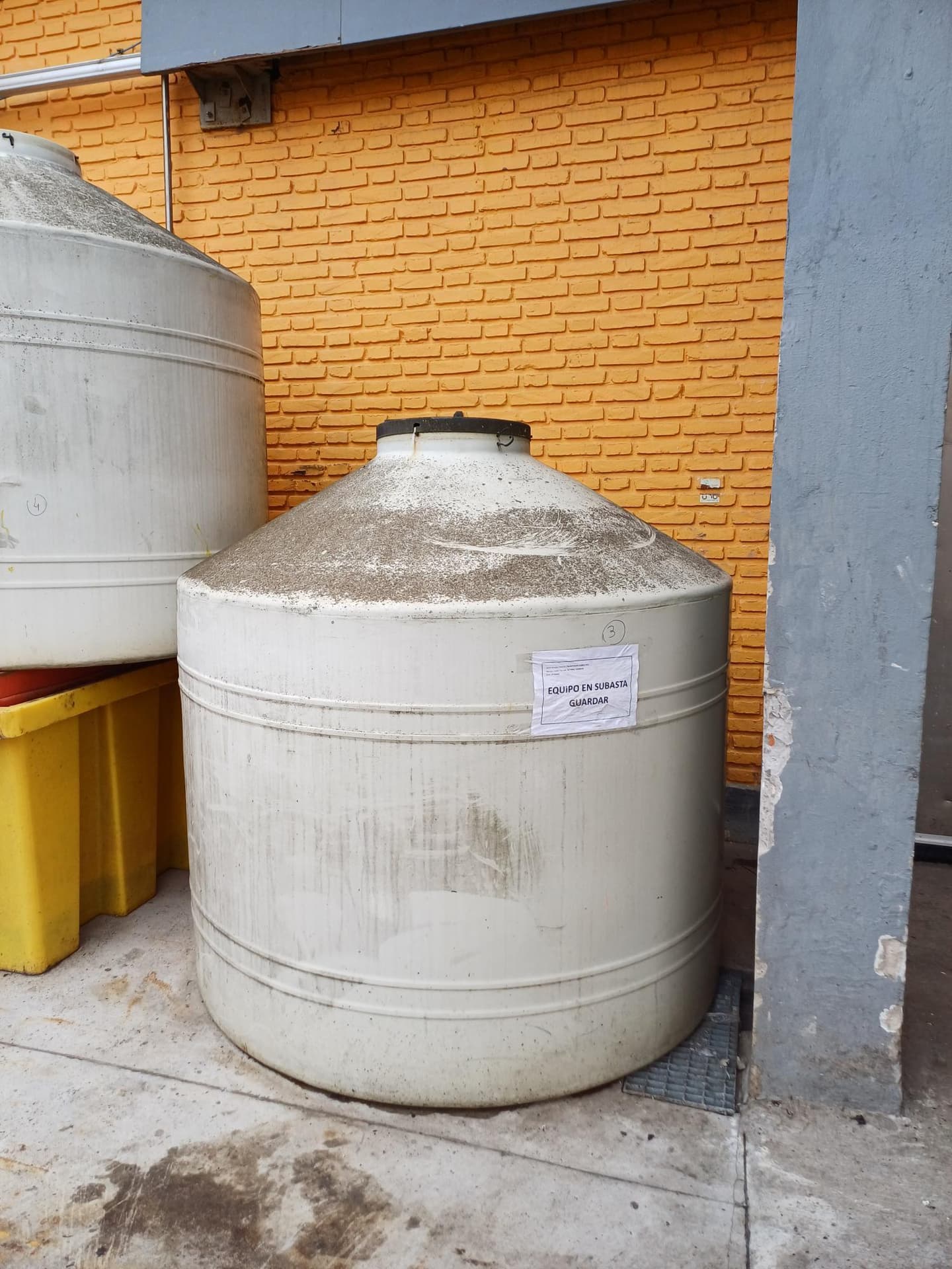 Tanque de agua 2500 Litros., Cantidad: 5 unidades, Condición: Usado. LOC: Mar del Plata, provincia de Buenos Aires.
