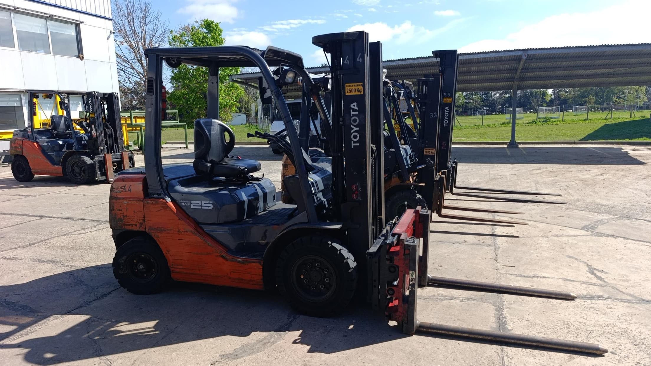 AUTOELEVADOR TOYOTA 608FD25, Año: 2015, Cantidad: 1 unidad, Condición: usado. LOC: SAN FERNANDO, provincia de Buenos Aires
