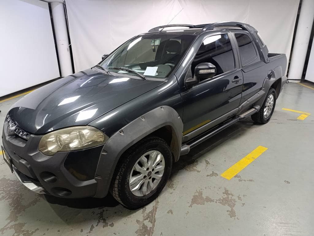FIAT PICK-UP CABINA DOBLE STRADA ADVENTURE 1.6, Año 2014. DOM: NPL317. Ubicación: Playa San Fernando, provincia de Buenos Aires