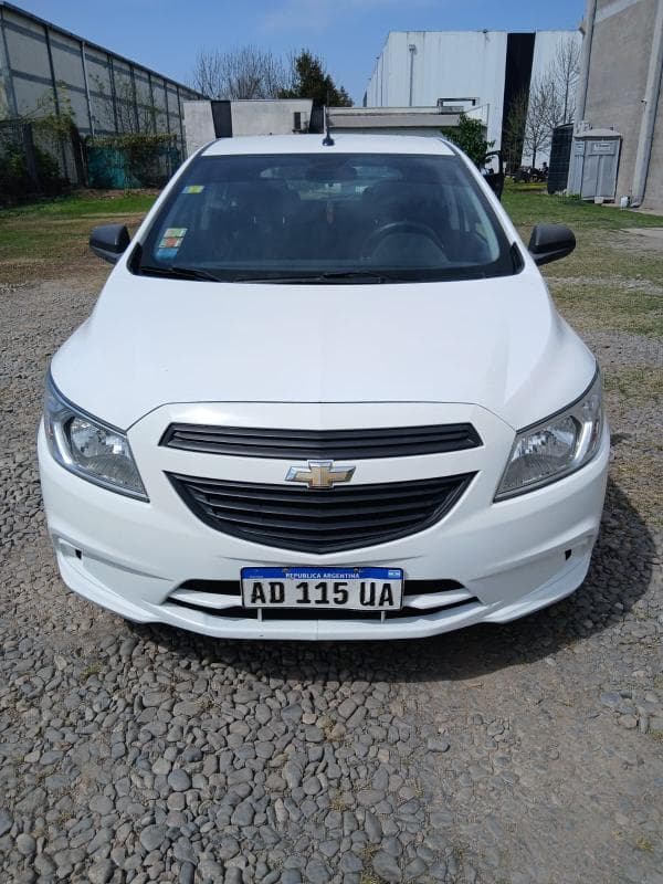 CHEVROLET SEDAN 5 PUERTAS ONIX JOY 5P 1.4 N LS MT+, Año 2018. DOM: AD115UA. Ubicación: San Miguel de Tucumán, provincia de Tucumán