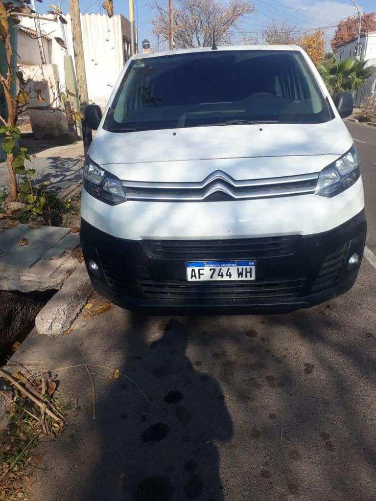 CITROEN   JUMPY L3 HDI 115 MT6 BUSINESS MIXTO AM21, Año 2023. DOM: AF744WH. Ubicación: Maipu, provincia de Mendoza