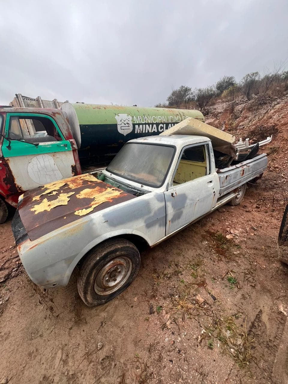 PEUGEOT PICK-UP 504PUN 5V, Año 1985. DOM: ULZ734. Ubicación: Mina Clavero, provincia de Córdoba