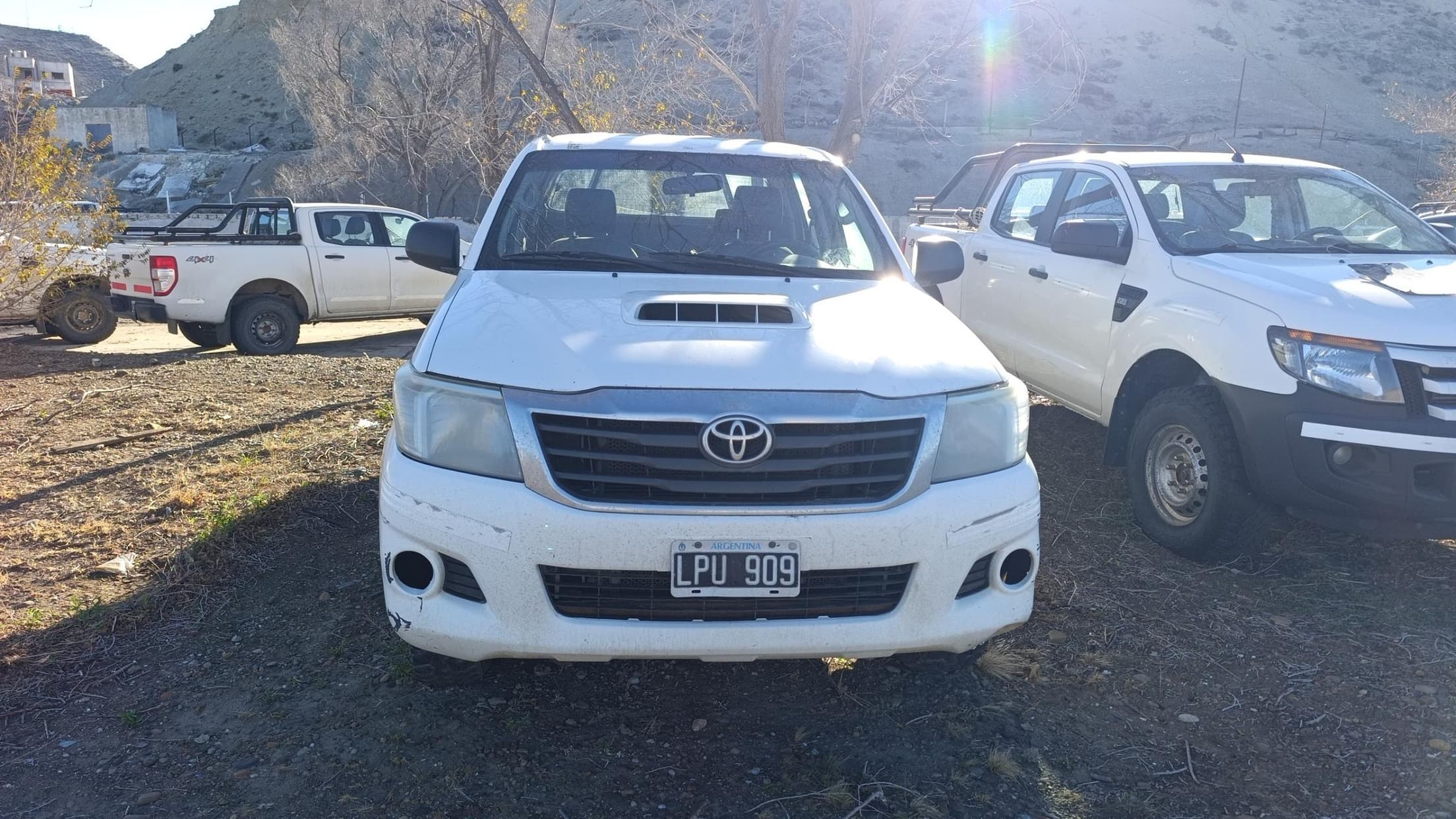 TOYOTA PICK-UP HILUX 4X4 CABINA DOBLE DX PACK 2.5 TDI, Año 2012. DOM: LPU909. Ubicación: Comodo Rivadavia, provincia de Chubut