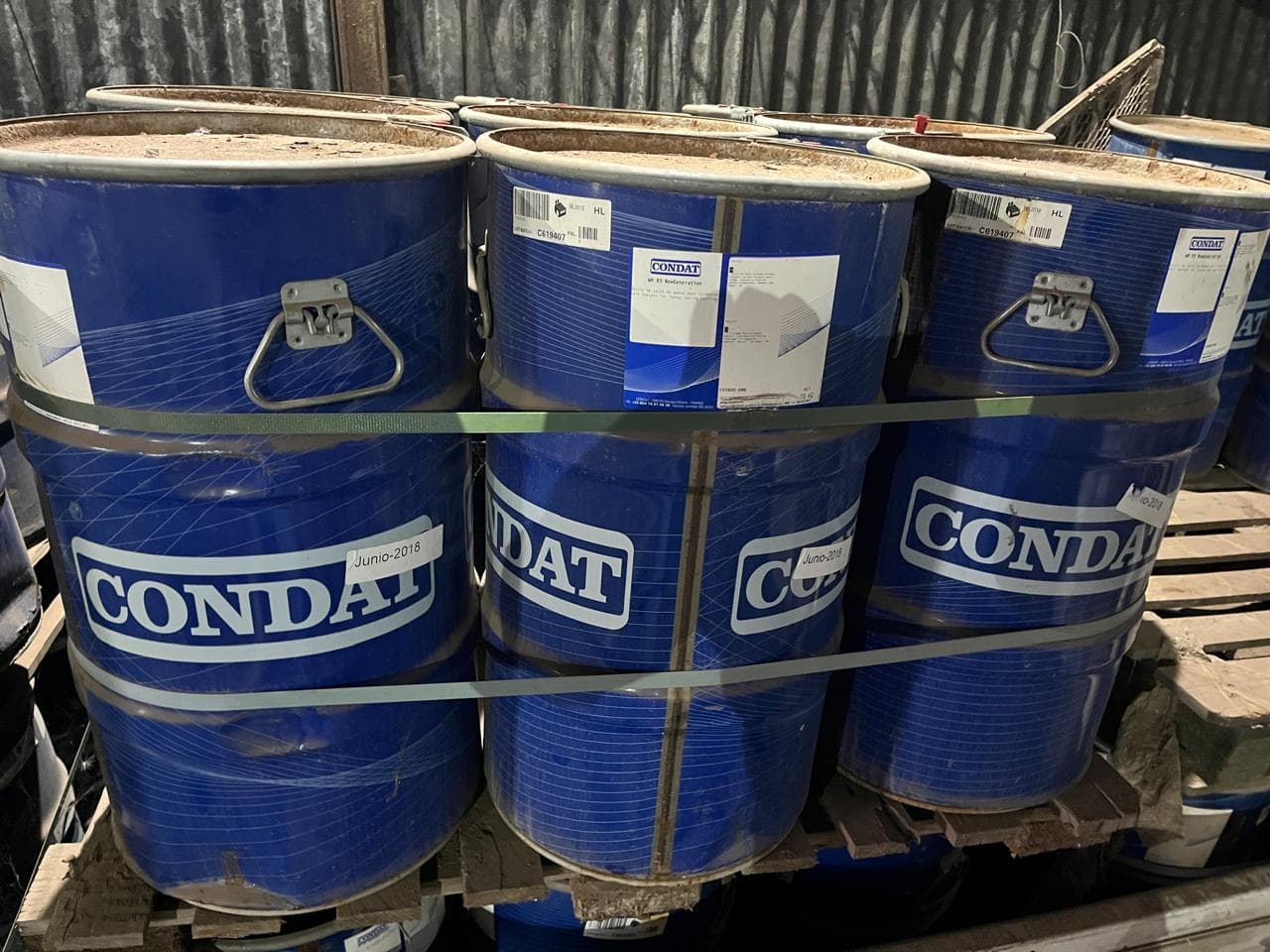 GRASA USO INDUSTRIAL CONDAT, Cantidad: 10 unidades, Condición: usado, con posibles faltantes. LOC: Salto, provincia de Buenos Aires
