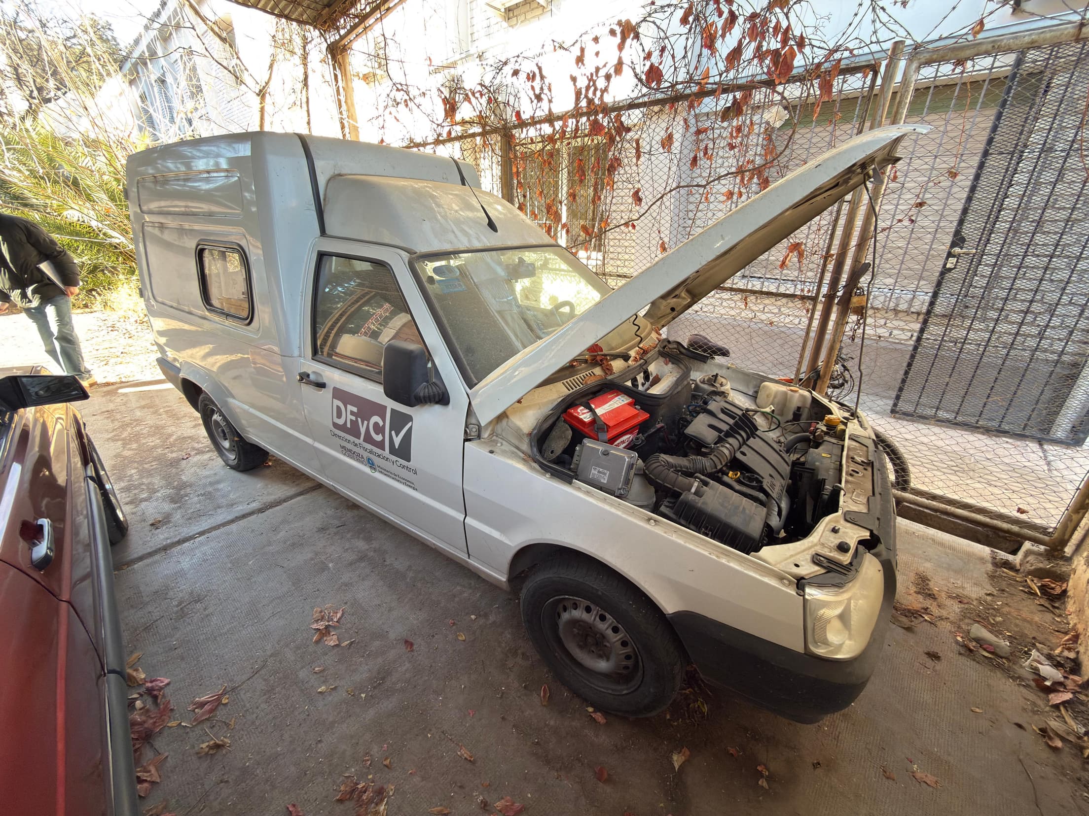 FIAT FURGONETA FIORINO FIRE 1242 MPI 8V, Año 2004. DOM: EQV796. Ubicación: Mendoza, provincia de Mendoza