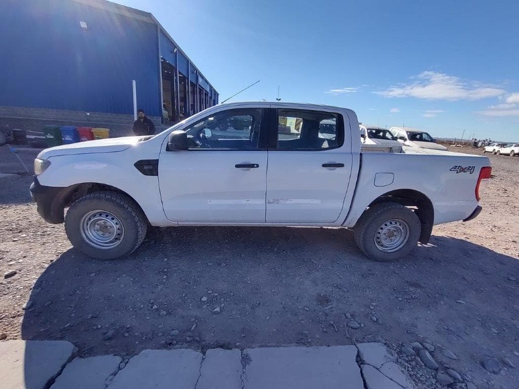FORD PICK-UP NUEVA RANGER CS 4X4 XL 2.2L D, Año 2016. DOM: AA793KG. Ubicación: Loma Campana, provincia de Neuquén