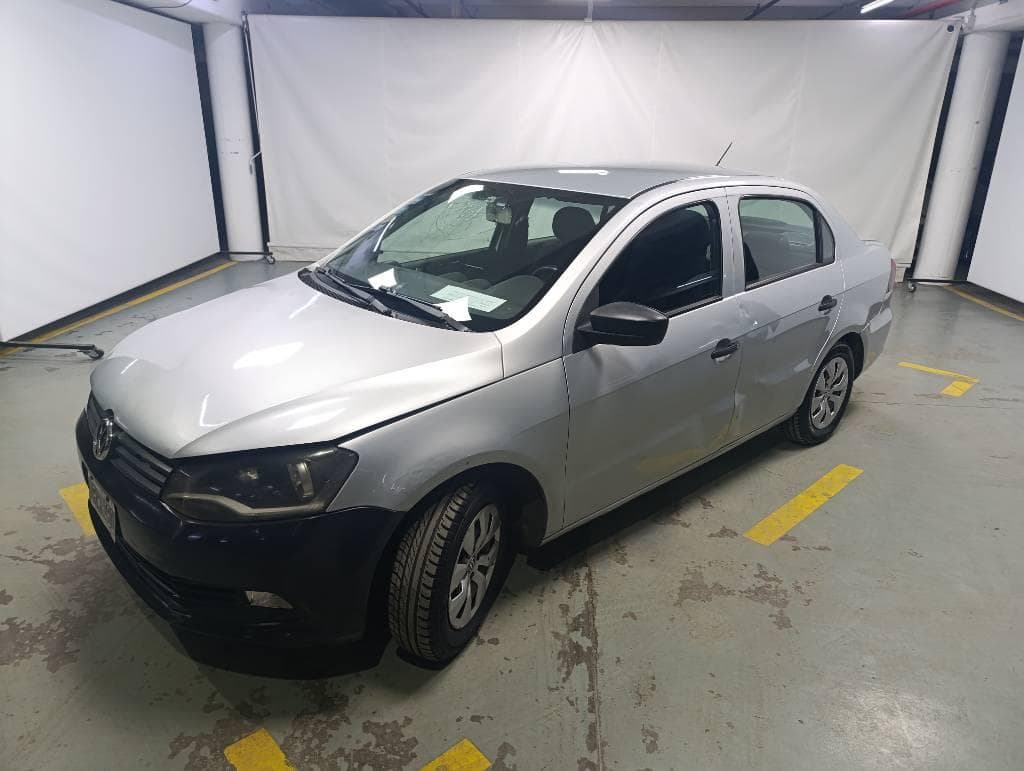 VOLKSWAGEN SEDAN 4 PUERTAS VOYAGE 1.6, Año 2015. DOM: ORW461. Ubicación: Playa San Fernando, provincia de Buenos Aires