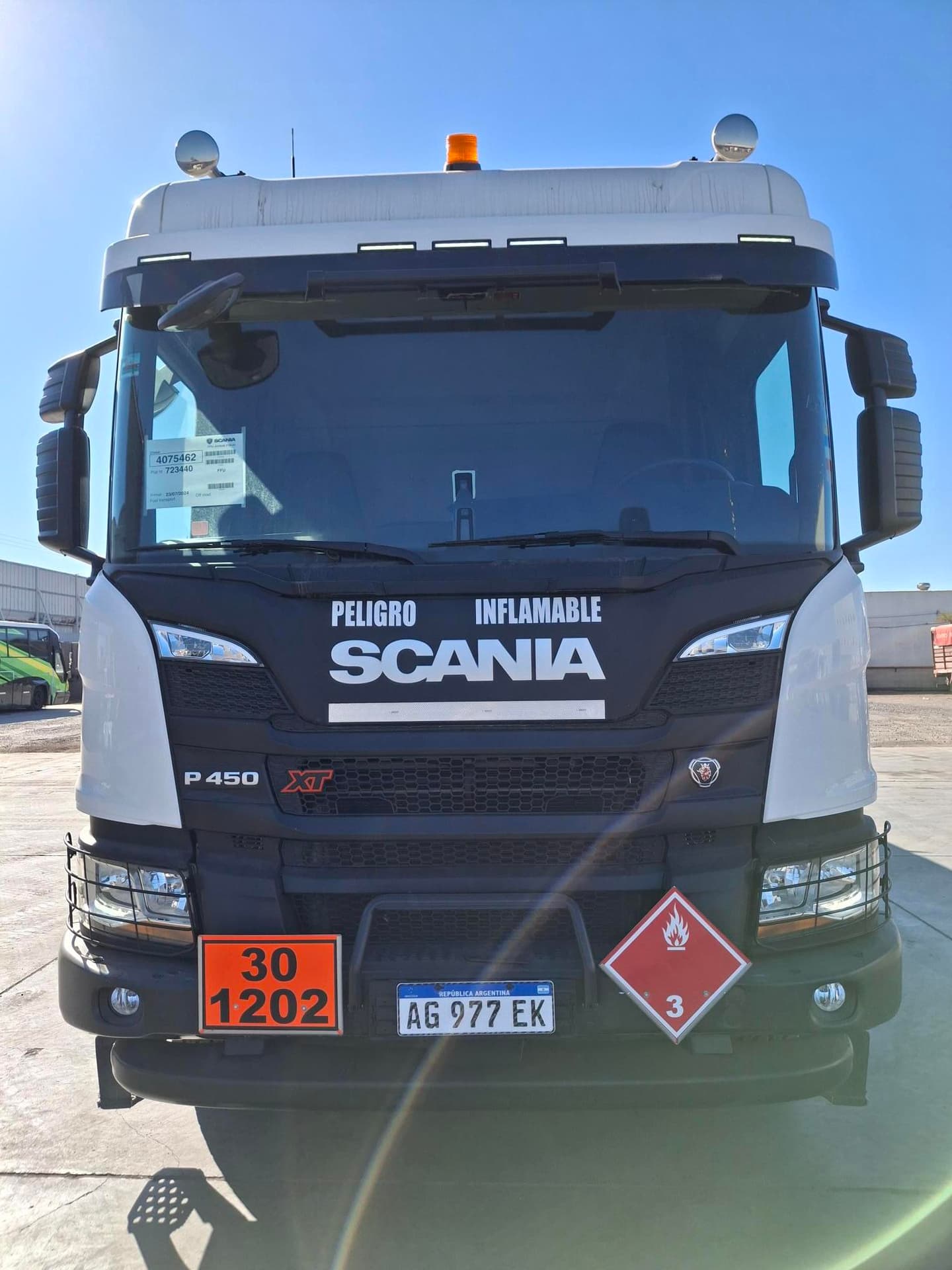 SCANIA CHASIS C/CABINA DORMITORIO P450 B6X4, Año 2024. DOM: AG977EK. Ubicación: Tudcum, provincia de San Juan