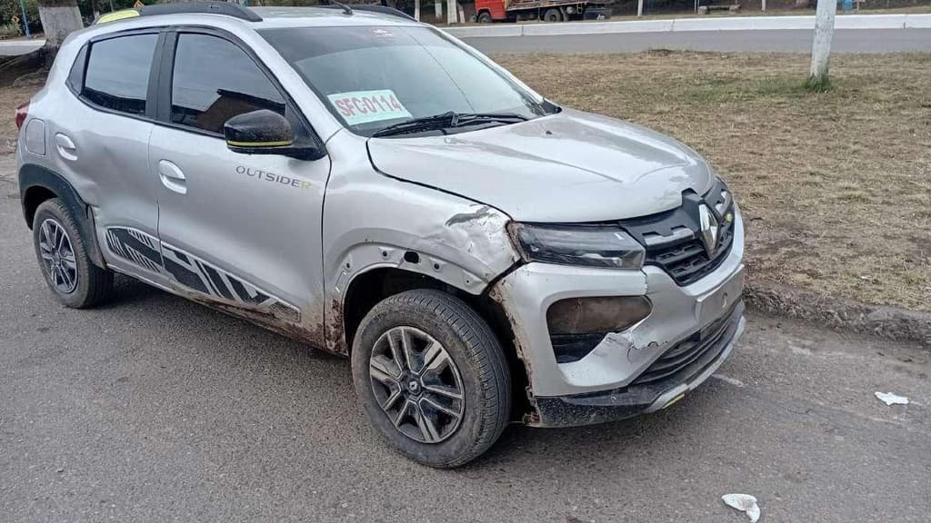 RENAULT SEDAN 5 PUERTAS KWID ICONIC OUTSIDER 1.0, Año 2025. DOM: AH903JU. Ubicación: Palpalá, provincia de Jujuy
