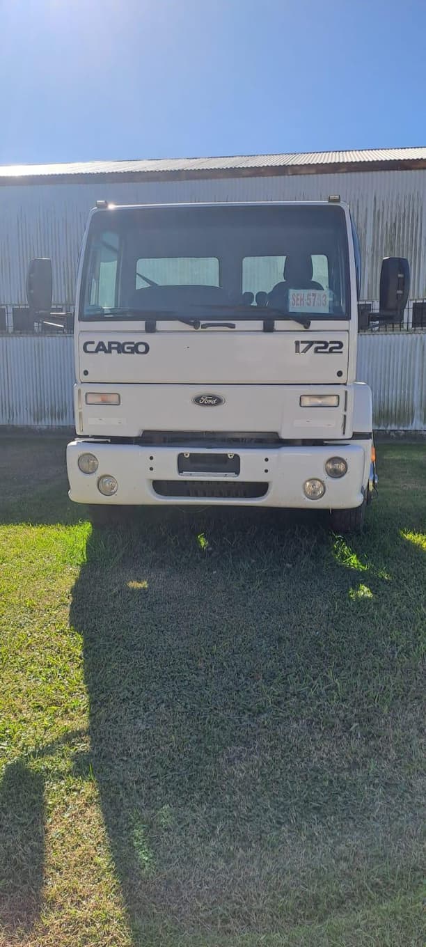 FORD TRACTOR DE CARRETERA CARGO 1722, Año 2006. DOM: FLO317. Ubicación: CUCHA CUCHA, provincia de Buenos Aires