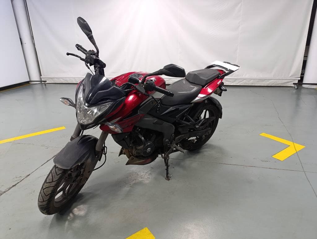 BAJAJ MOTOCICLETA ROUSER 200, Año 2024. DOM: A227CGY. Ubicación: San Fernando, provincia de Buenos Aires