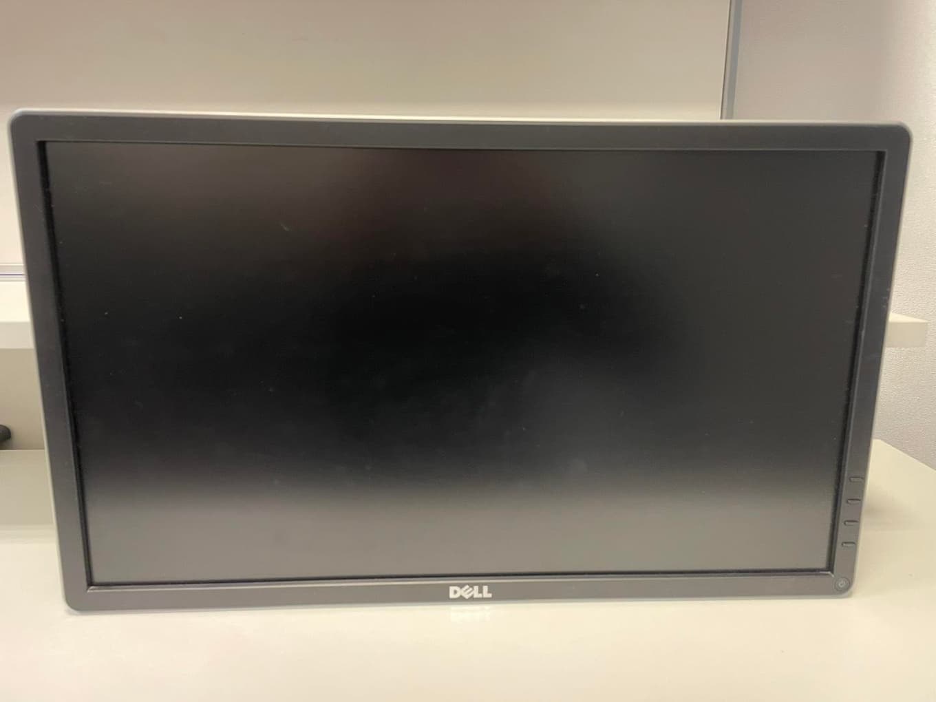 Monitores DELL P2214Hb, Cantidad: 50 unidades, Condición: usado. LOC: Ciudad Autónoma de Buenos Aires