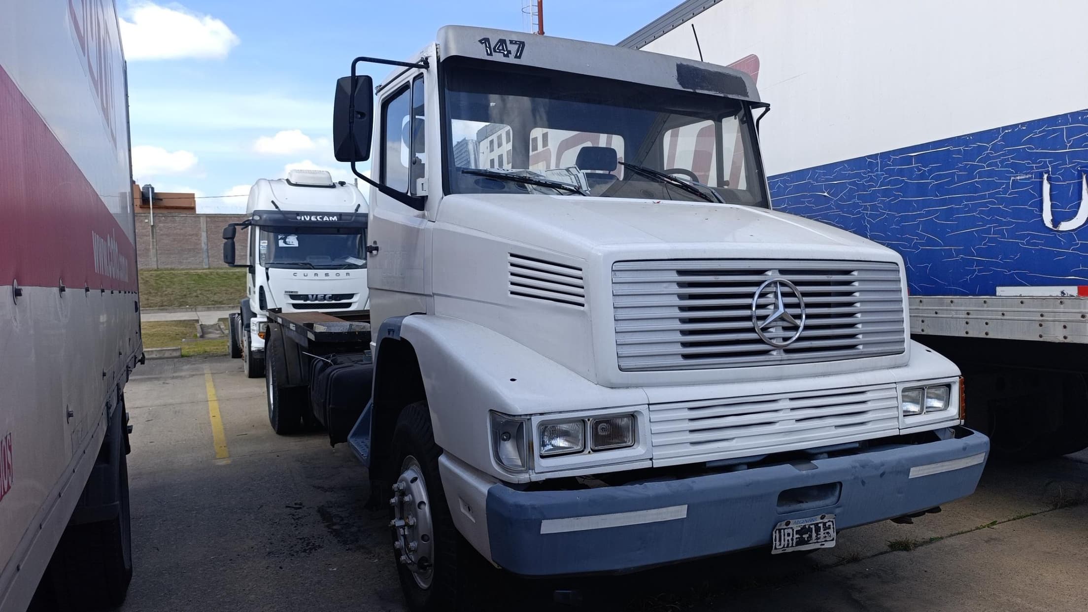 MERCEDES BENZ CHASIS CON CABINA L-1620/94, Año 1994. DOM: URF113. Ubicación: ESTEBAN ECHEVERRIA, provincia de Buenos Aires