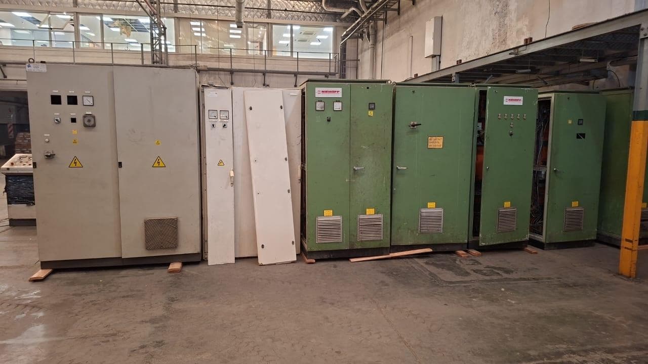 TABLEROS ELÉCTRICOS Se desconoce Se desconoce, Cantidad: 42 unidades, Condición: usado, con posibles faltantes. LOC: AVELLANEDA, provincia de Buenos Aires