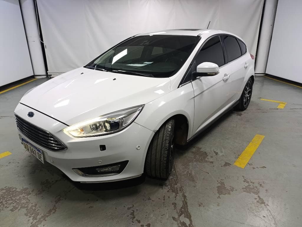 FORD SEDAN 5 PUERTAS FOCUS 5P 2.0L N MT TITANIUM, Año 2018. DOM: AD062OE. Ubicación: San Fernando, provincia de Buenos Aires