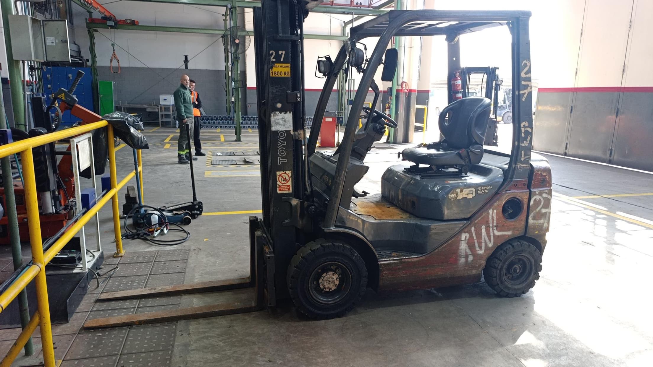 AUTOELEVADOR TOYOTA 8FDU18, Año: 2010, Cantidad: 1 unidad, Condición: usado. LOC: SAN FERNANDO, provincia de Buenos Aires