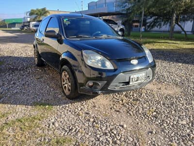 FORD  SEDAN 3 PUERTAS  KA FLY VIRAL 1.6 L, Año 2012. DOM: LKP209. Ubicación: San Miguel de Tucumán, provincia de Tucumán