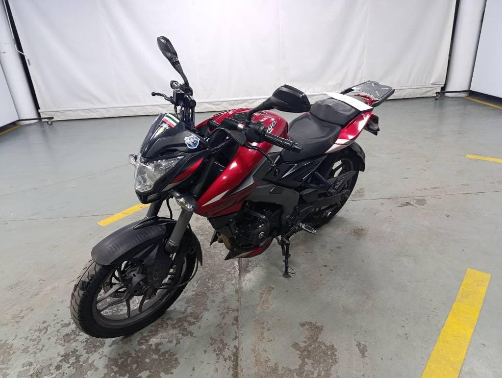 BAJAJ  MOTOCICLETA  ROUSER 200, Año 2024. DOM: A224JSE. Ubicación: San Fernando, provincia de Buenos Aires