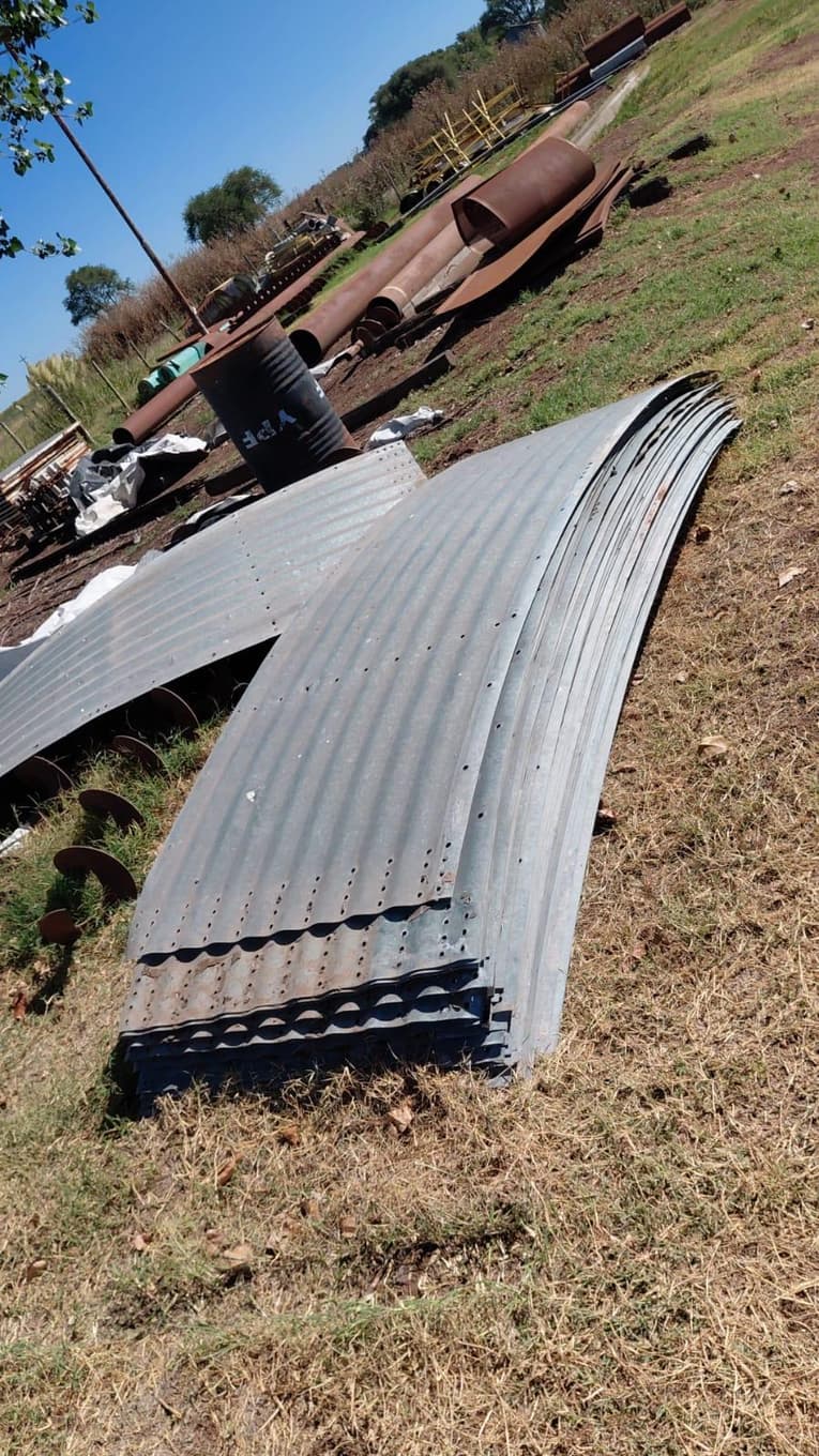 Chatarra de silos, Cantidad: 1 lote, Condición: rezago. LOC: La Porteña, provincia de Buenos Aires