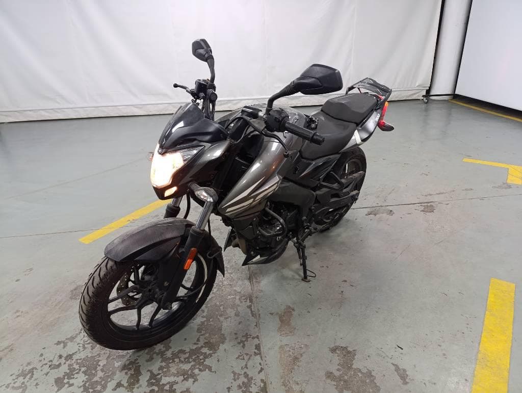 BAJAJ MOTOCICLETA ROUSER 200, Año 2024. DOM: A206PMH. Ubicación: San Fernando, provincia de Buenos Aires