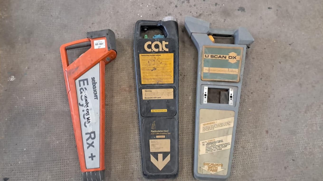 Localizador, Cantidad: 3 unidades, Condición: usado, con posibles faltantes. LOC: Ciudad Autónoma de Buenos Aires