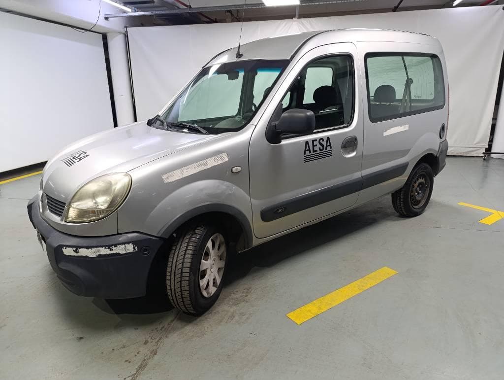 RENAULT SEDÁN 4 PUERTAS KANGOO AUTH. PLUS 1.5 DCI DA AA CD 1P, Año 2013. DOM: MDN133. Ubicación: San Fernando, provincia de Buenos Aires