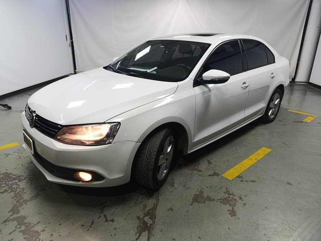 VOLKSWAGEN SEDAN 4 PUERTAS VOLKSWAGEN VENTO 2.5, Año 2014. DOM: OET339. Ubicación: San Fernando, provincia de Buenos Aires
