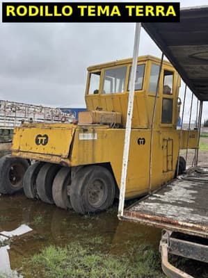 TEMA TERRA SP10000 RODILLO NEUMATICO ERIE 126M, Año 1998. Ubicación: San Miguel de Tucumán, provincia de Tucumán