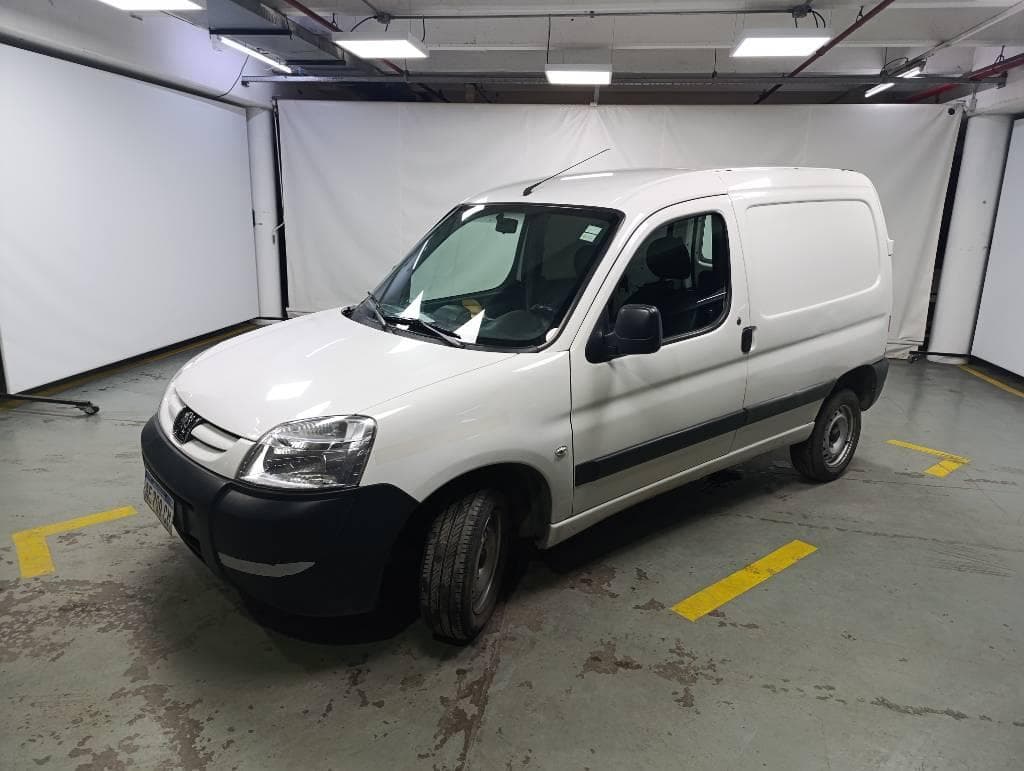 PEUGEOT FURGON PARTNER CONFORT 1.6, Año 2021. DOM: AE709CM. Ubicación: San Fernando, provincia de Buenos Aires