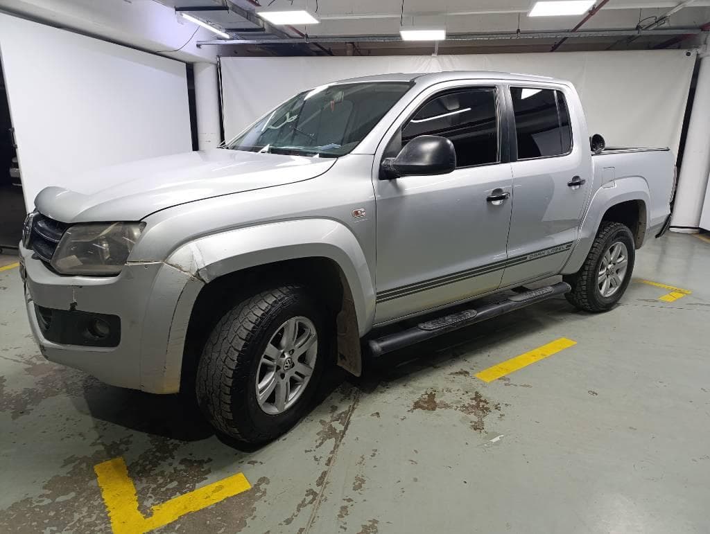 VOLKSWAGEN PICK UP AMAROK 2.0L TDI 180 CV 4X2, Año 2015. DOM: OKN235. Ubicación: Playa San Fernando, provincia de Buenos Aires